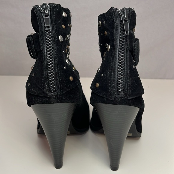 Qupid “Proven-15” Black Velvet Ankle Booties - Size 9 - With Box - Picture 3 of 16